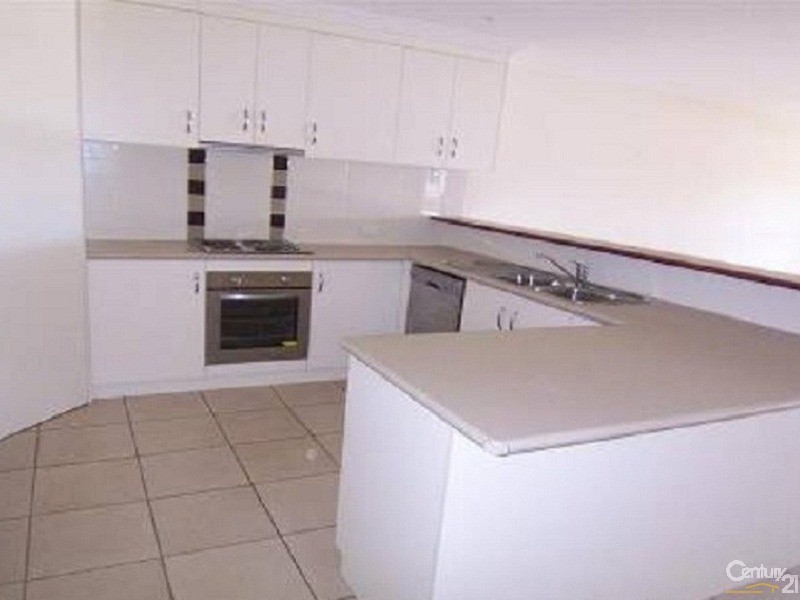 1/33 Willowburn Drive, Rockville QLD 4350