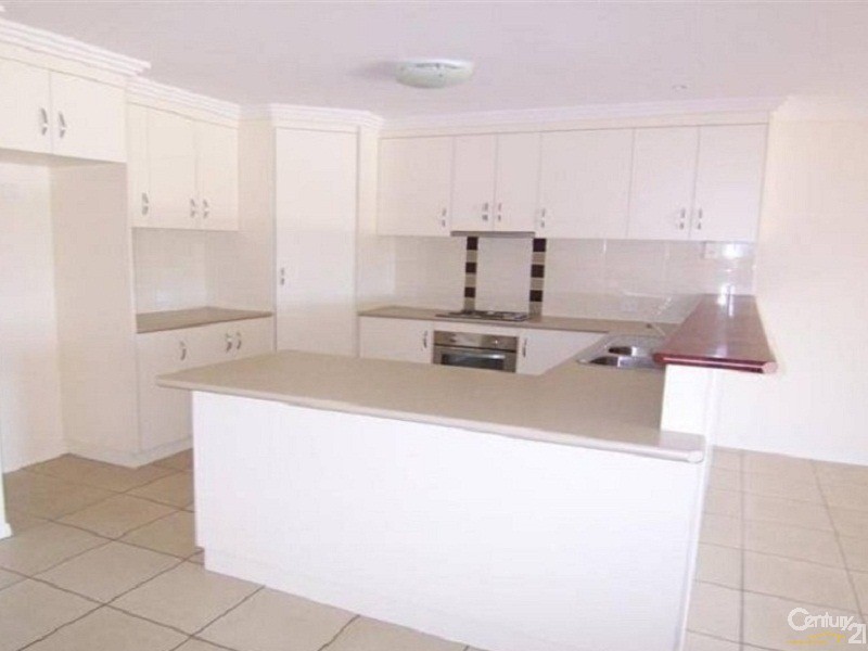 1/33 Willowburn Drive, Rockville QLD 4350