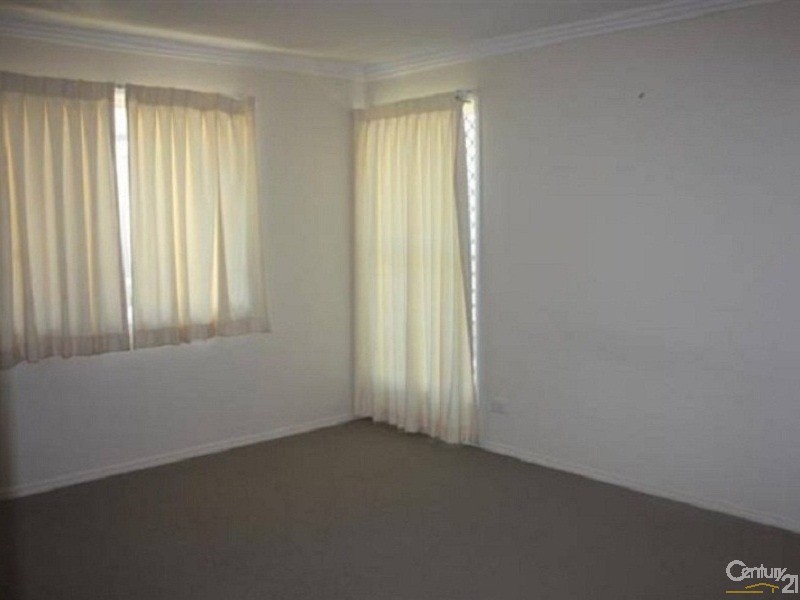 1/33 Willowburn Drive, Rockville QLD 4350