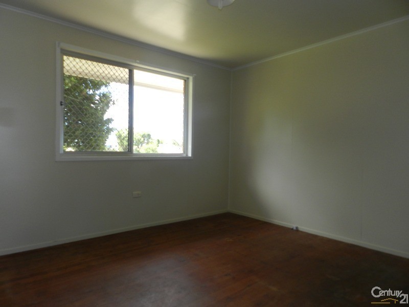 10 Charter Crescent, Rockville QLD 4350