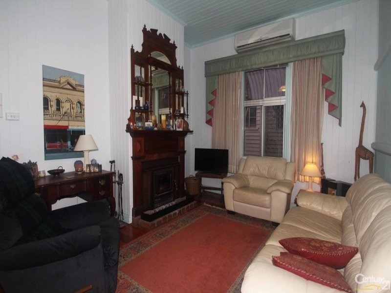 42 Hill Street, Toowoomba QLD 4350