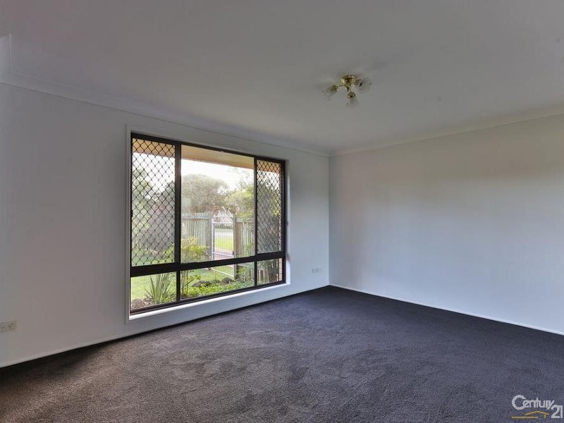 33 Hibiscus Drive, Centenary Heights QLD 4350