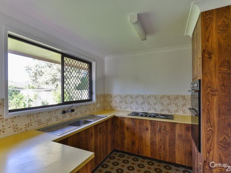 33 Hibiscus Drive, Centenary Heights QLD 4350