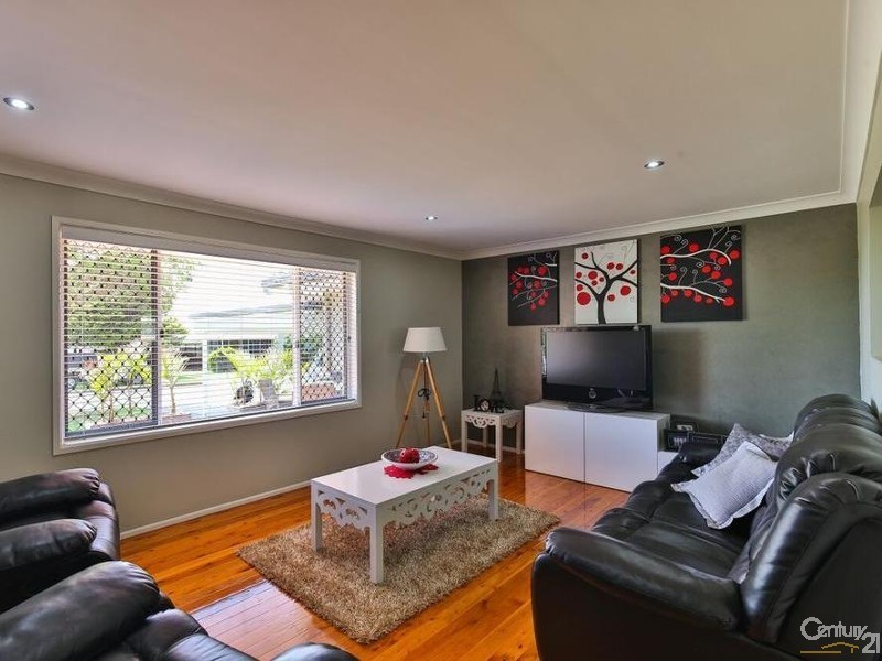 17 Smithfield Street, Harristown QLD 4350