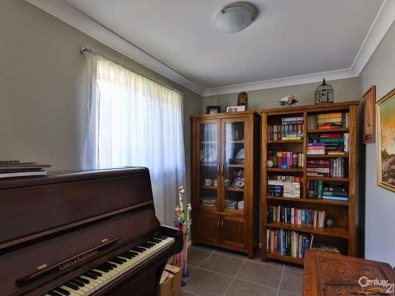 17 Smithfield Street, Harristown QLD 4350