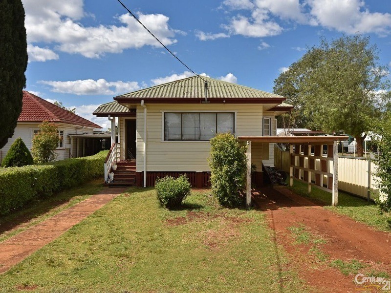 8a  Bothwell Street, Newtown QLD 4350