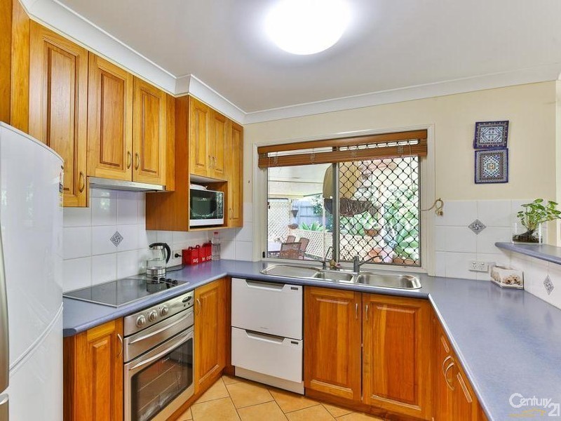 6 Mengel Court, Middle Ridge QLD 4350