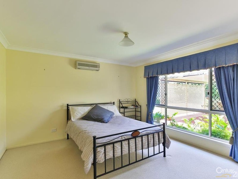6 Mengel Court, Middle Ridge QLD 4350