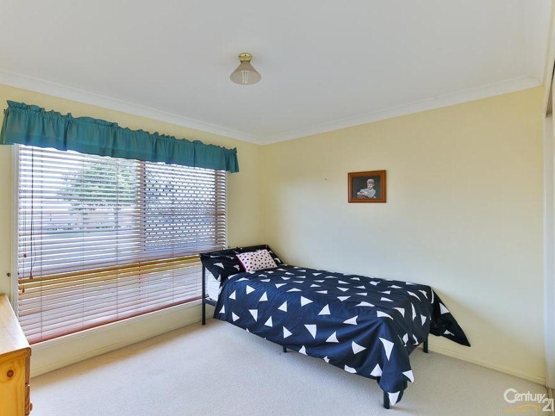 6 Mengel Court, Middle Ridge QLD 4350