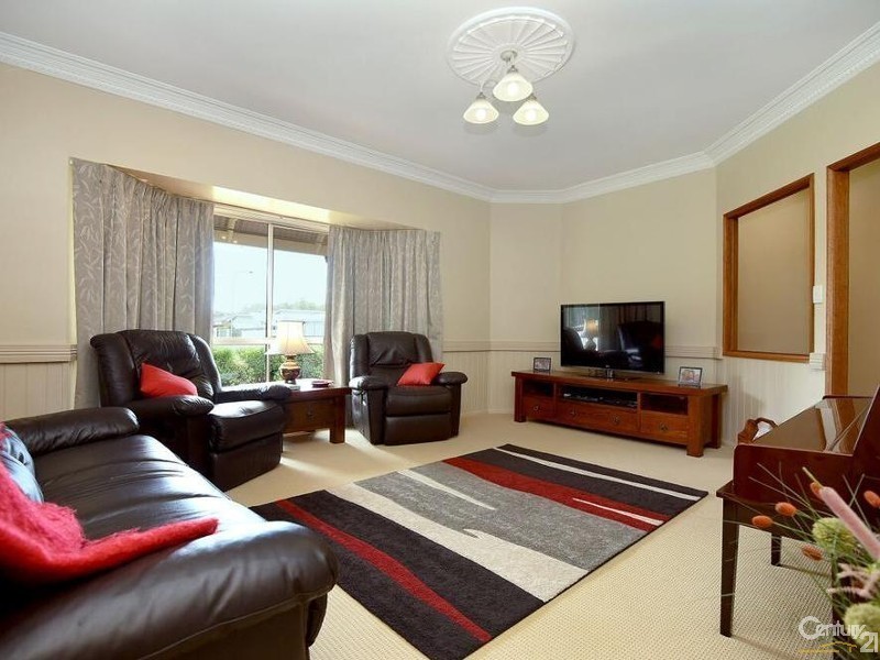 309 Ramsay Street, Middle Ridge QLD 4350