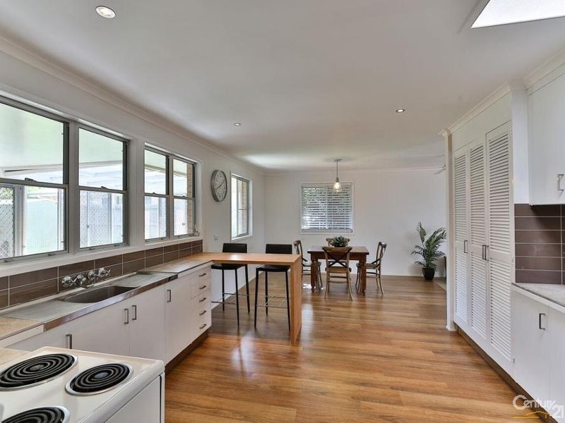 11 Weller Street, Rangeville QLD 4350