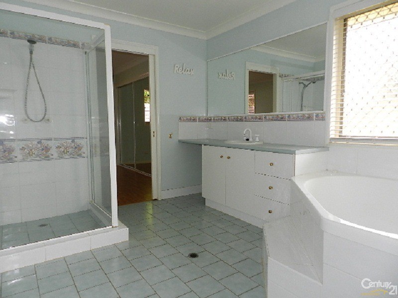 11 Alroe Court, Kearneys Spring QLD 4350