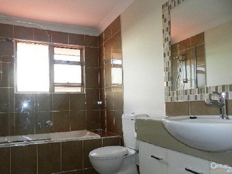 21/16 Anzac Avenue, Newtown QLD 4350