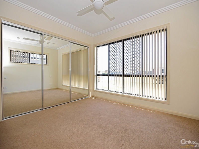 8 Graves Drive, Kearneys Spring QLD 4350