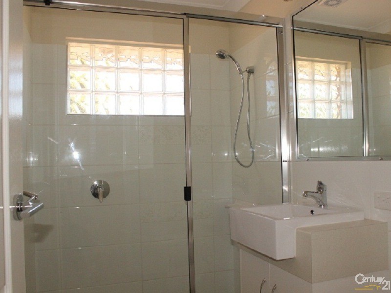 2/1 Lacaze Street, Wilsonton QLD 4350