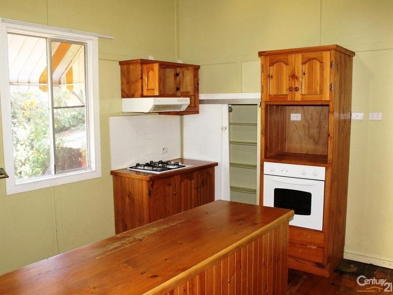 207  Campbell Street, Newtown QLD 4350