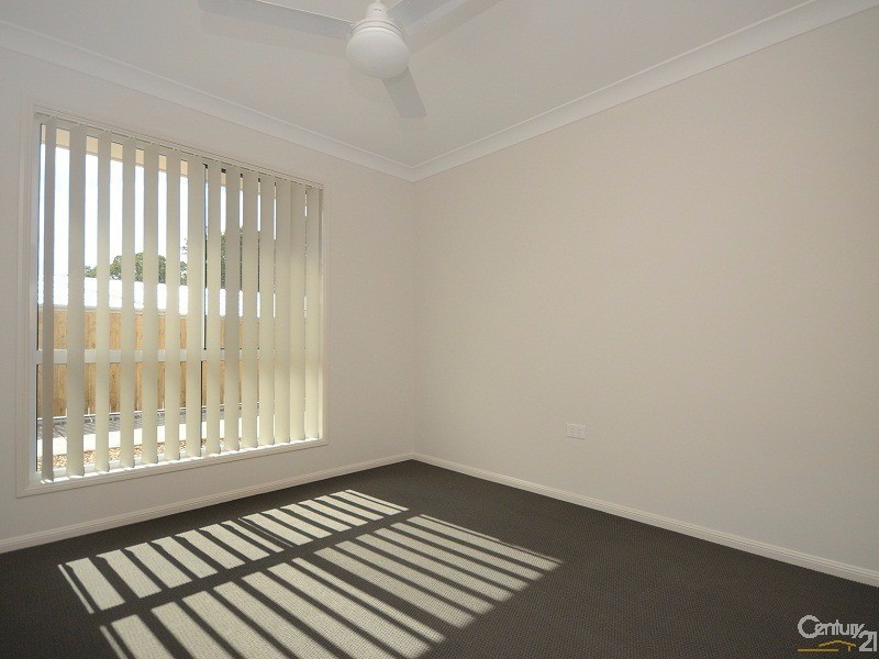 2/10  McDowall Street, Newtown QLD 4350