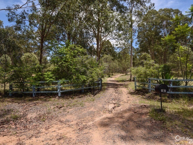 6 Hoods Road, Upper Lockyer QLD 4352