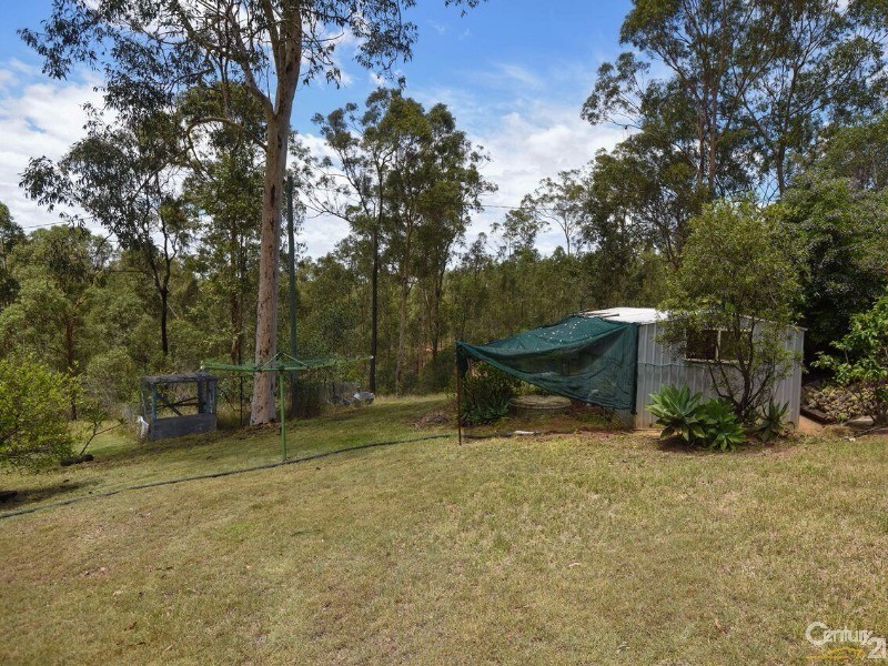 6 Hoods Road, Upper Lockyer QLD 4352