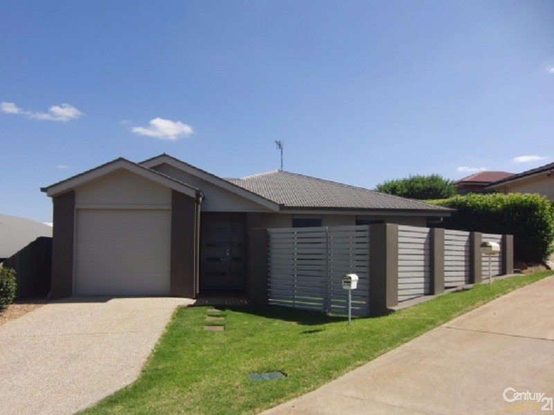 2/14 Mason Court, Kearneys Spring QLD 4350