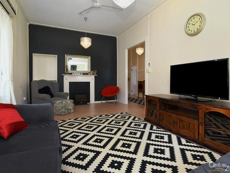 3 Swallow Court, Newtown QLD 4350