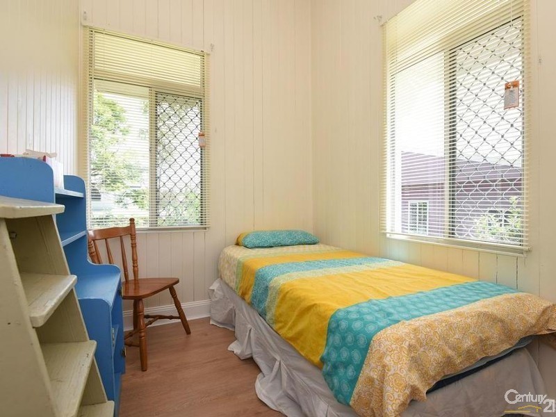 3 Swallow Court, Newtown QLD 4350