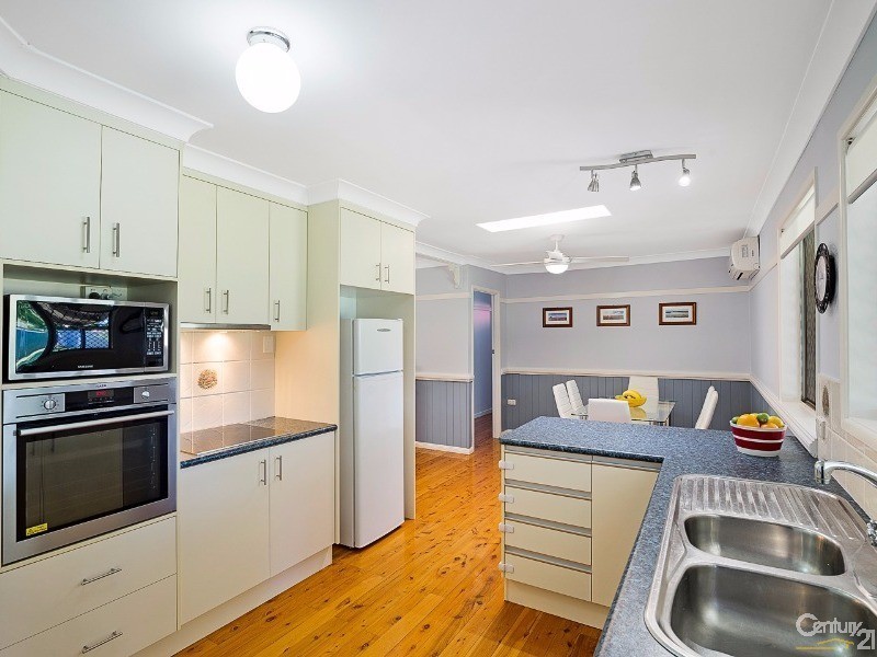 33 Cleary Street, Centenary Heights QLD 4350