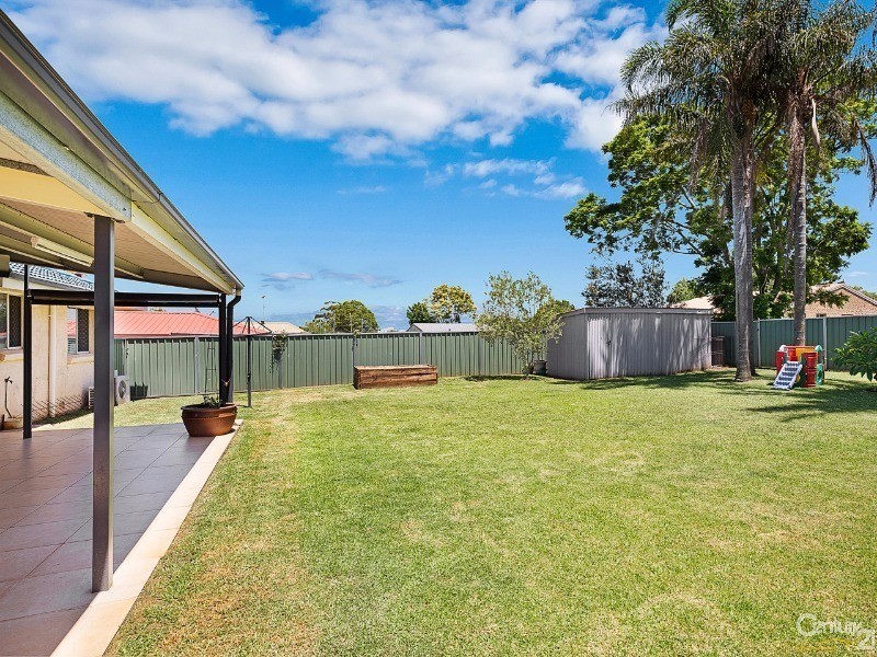 33 Cleary Street, Centenary Heights QLD 4350