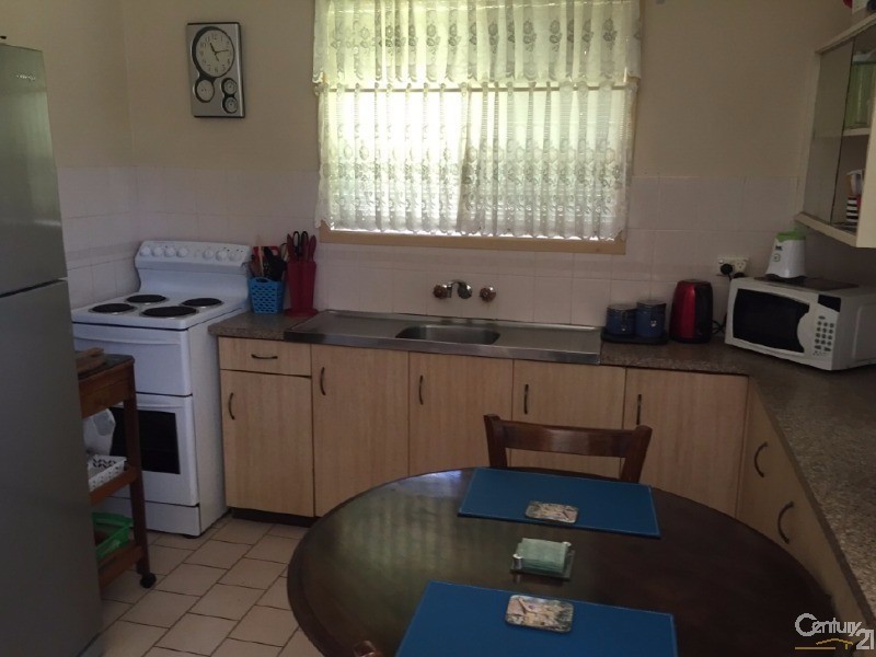 64A  Debra Street, Centenary Heights QLD 4350