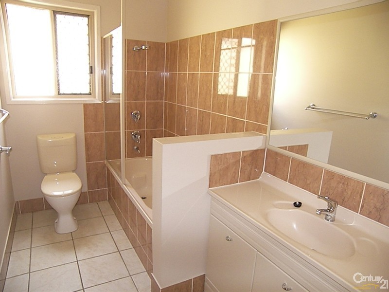 23 Lendrum Street, Newtown QLD 4350