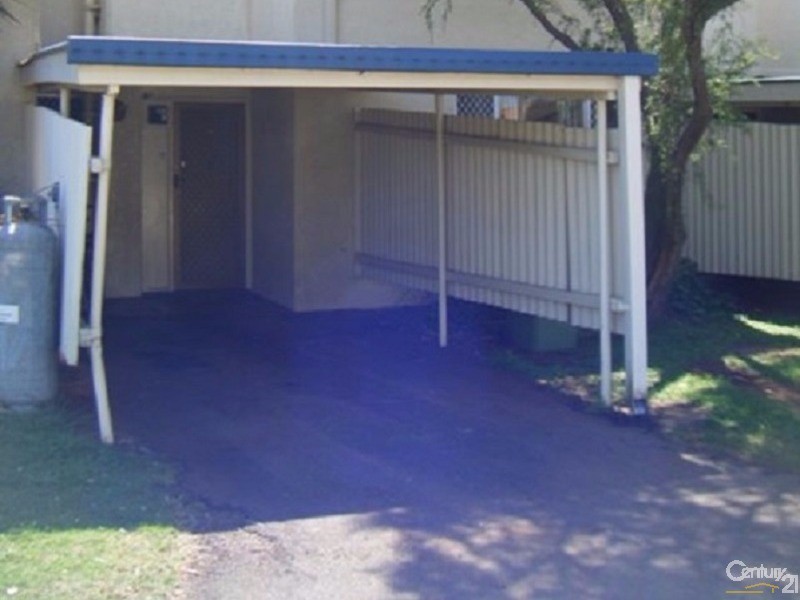 2/329  Hume Street, Centenary Heights QLD 4350