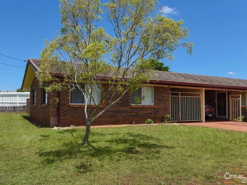 1/6 Marigold Street, Centenary Heights QLD 4350