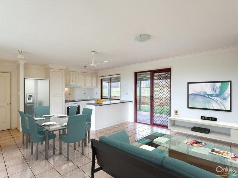 8 Weir Court, Harristown QLD 4350