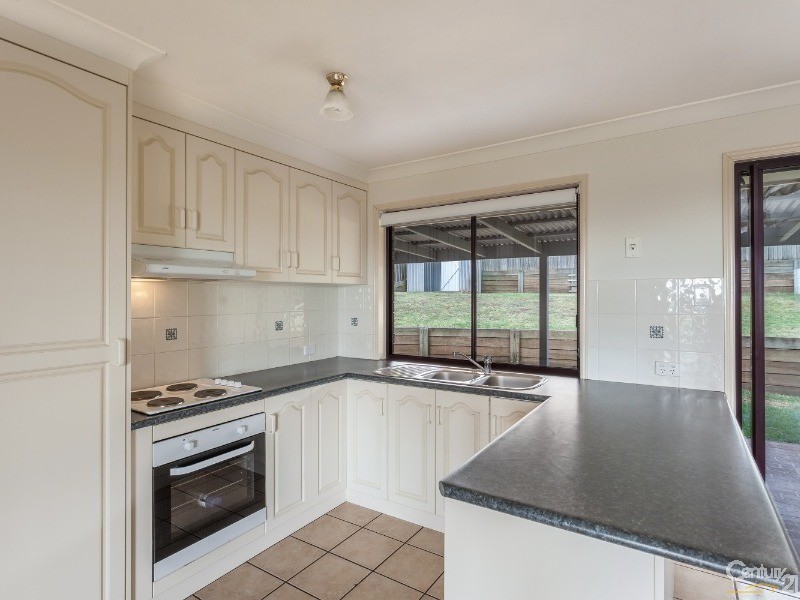 8 Weir Court, Harristown QLD 4350