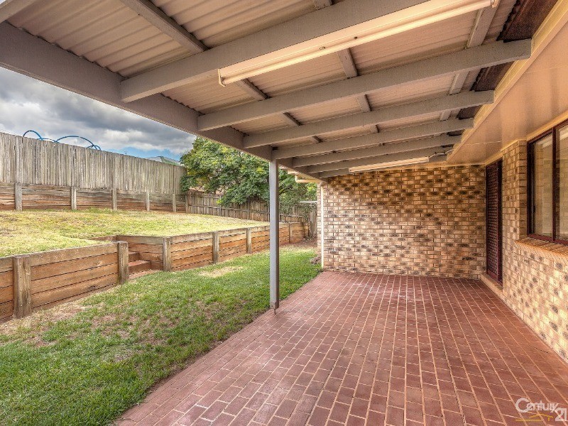 8 Weir Court, Harristown QLD 4350