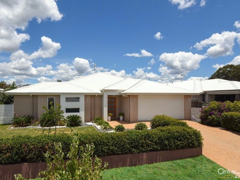 12  Pugh Street, Middle Ridge QLD 4350