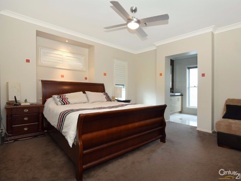 12  Pugh Street, Middle Ridge QLD 4350