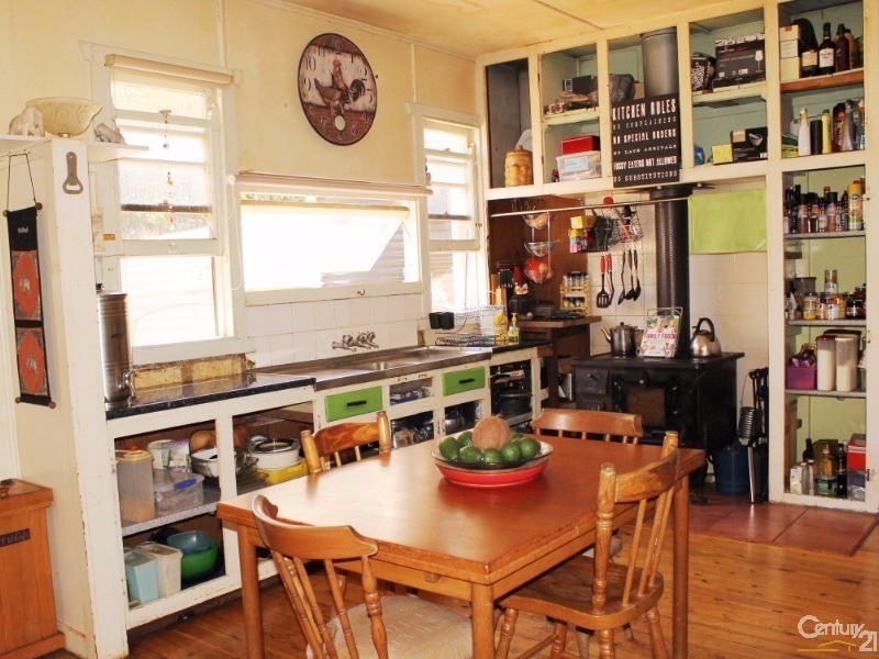 13 Warwick Street, Harristown QLD 4350