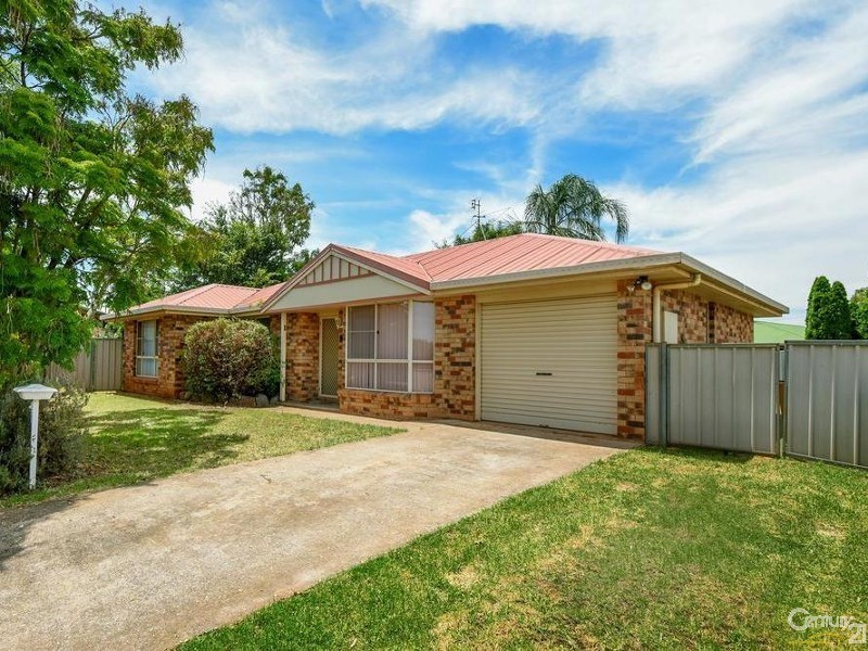 2 Oaklands Court, Glenvale QLD 4350