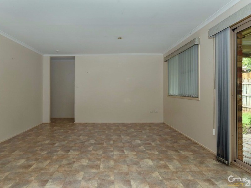 2 Oaklands Court, Glenvale QLD 4350