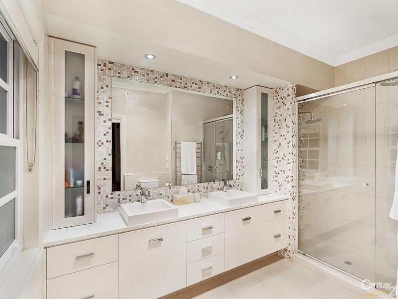 34 Bridge Street, East Toowoomba QLD 4350