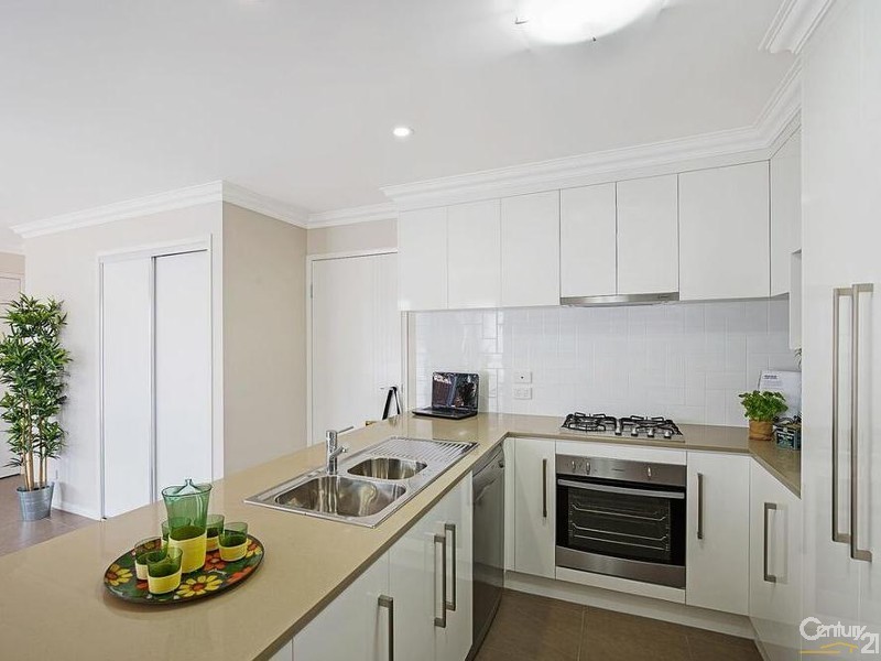 1/338 Hume Street, Centenary Heights QLD 4350