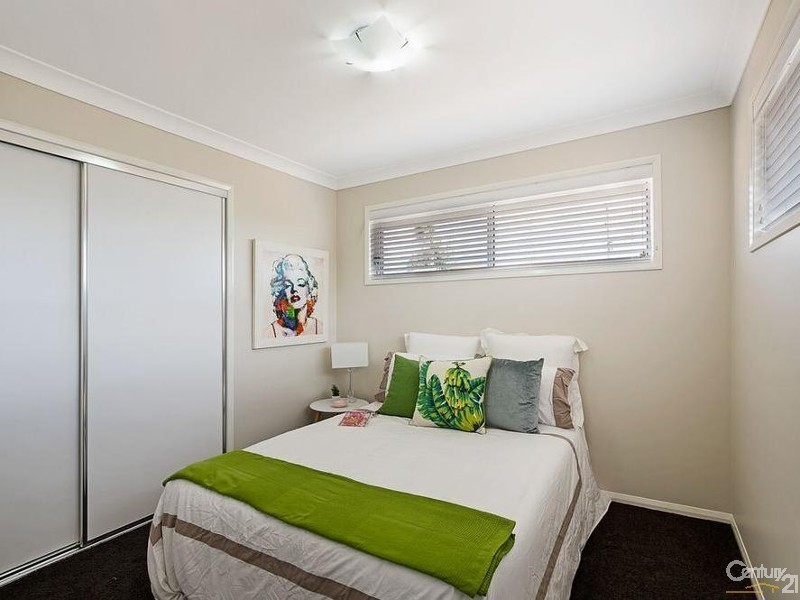 1/338 Hume Street, Centenary Heights QLD 4350