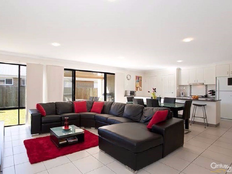 9  Kurrawa Crescent, Glenvale QLD 4350