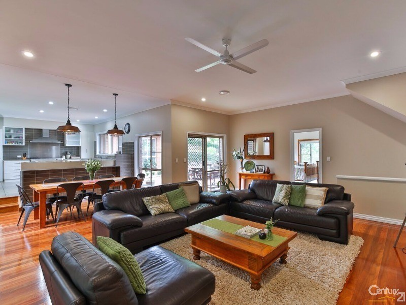 12 Inadale Court, Middle Ridge QLD 4350