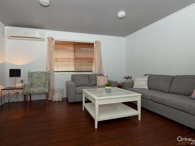 11 Festival Street, Rockville QLD 4350