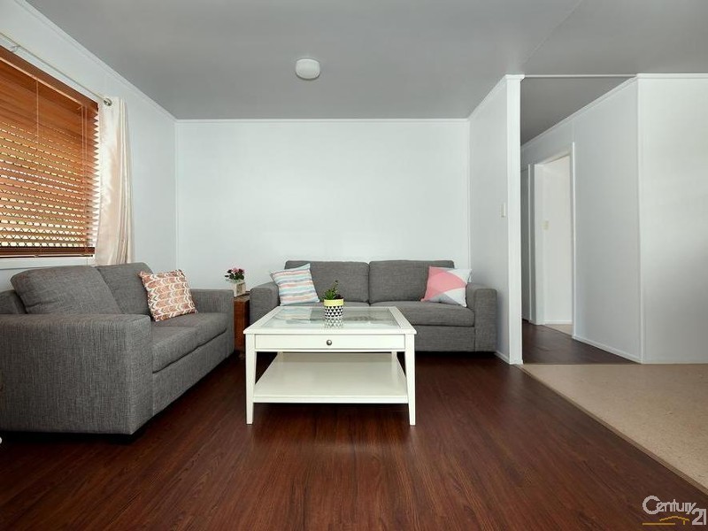 11 Festival Street, Rockville QLD 4350