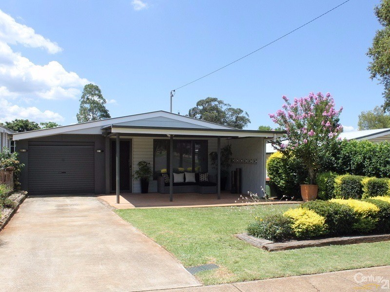 89 Long Street, South Toowoomba QLD 4350