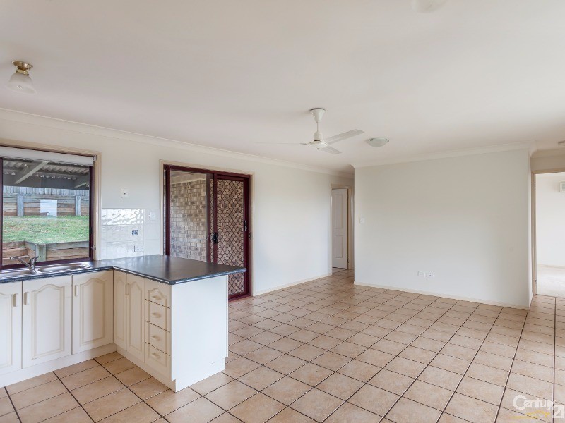 8 Weir Court, Harristown QLD 4350
