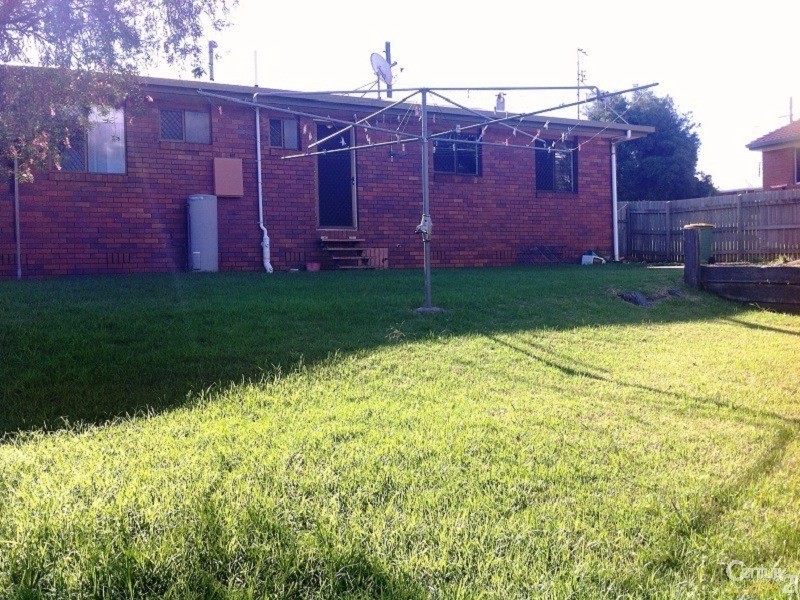 8  Maison Court, Wilsonton Heights QLD 4350